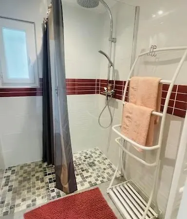 Le Belle-vue *climatise * Peyruis